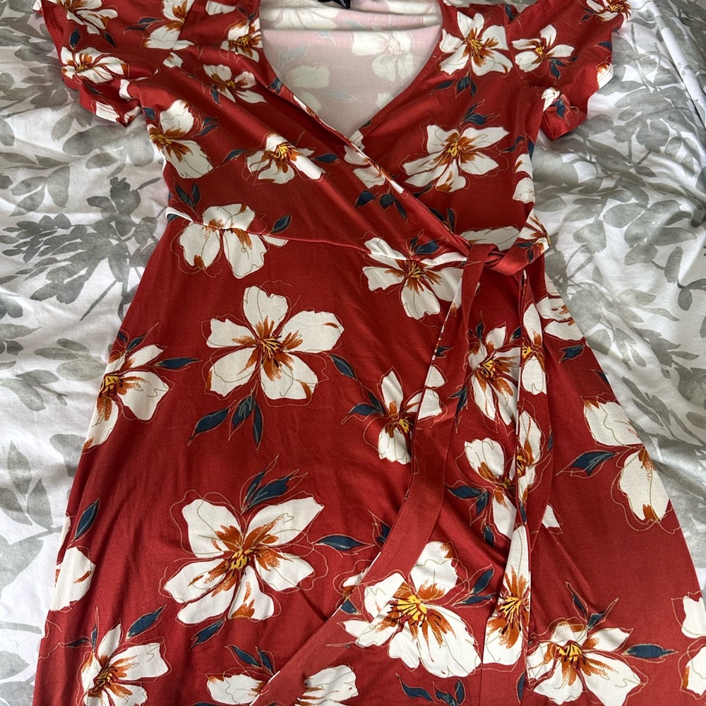 BCX Red and White Floral Midi Dress